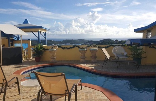 Altona House | Studio in St. Thomas Sunset Gardens Guesthousenn