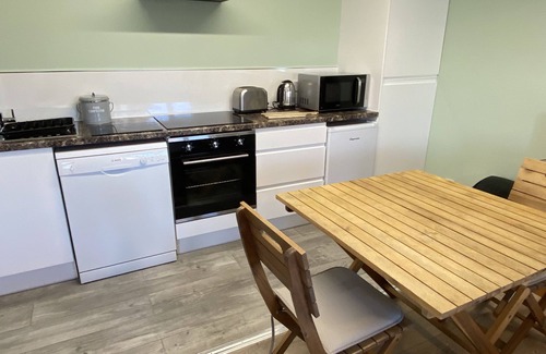 East Budleigh Apartment | Studio in the idyllic countryside 2 miles from the beach in Devon with Hot Tub