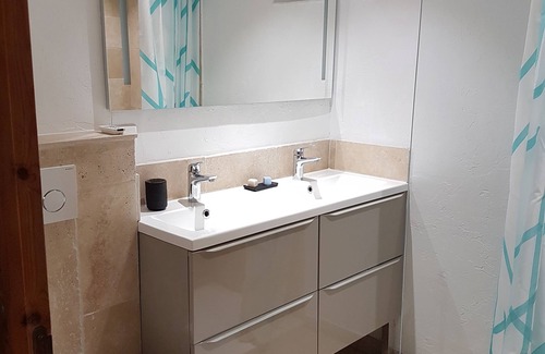 Chateauneuf-Grasse Apartment | Studio in village house in Chateauneuf-Grasse