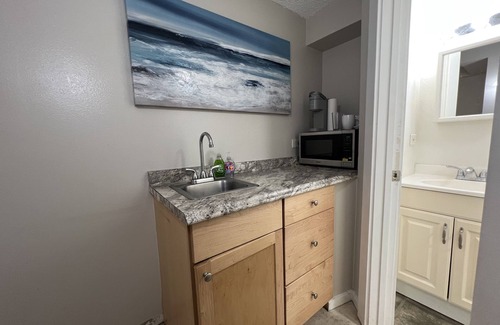 Waikiki Condo | Studio in Waikiki- 3 Minute Walk to Waikiki Beach!