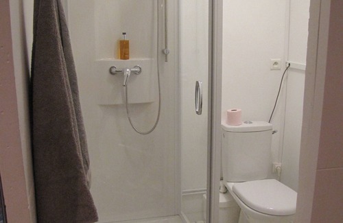 Suresnes Apartment | Studio Indépendant Chez Particulier Très Proche de Paris