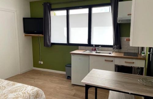 Andilly Apartment | Studio indépendant