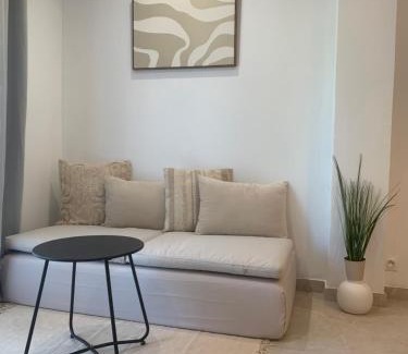 Grasse House | studio indépendant plain pied jardin & piscine