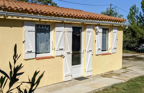 Saint-Jean-Pla-de-Corts Apartment | Studio indépendant tout équipé au calme