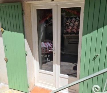 Aubagne Apartment | STUDIO INDEPENDANT AUBAGNE proche AIX CASSIS LA CIOTAT MARSEILLE