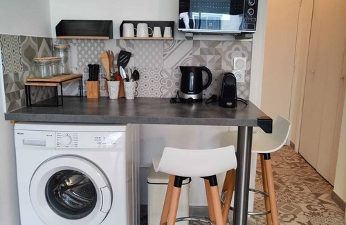 Les Baumettes Apartment | Studio "K. Blue" very bright - 500m from beaches - Nice Carré d'Or