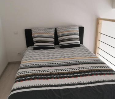 Saint-Christoly-de-Blaye Apartment | Studio La Gâche
