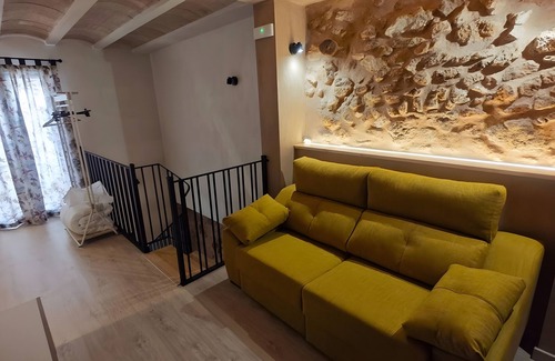 Ademuz Apartment | Studio 'La Bodega' with Wi-Fi