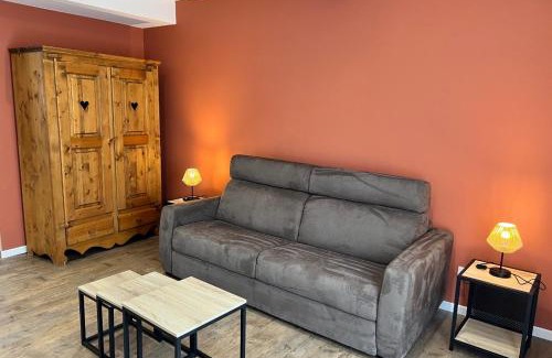 La Chatelaine Apartment | Studio Lac chalain 30 m2 piscine chauffe