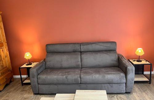 La Chatelaine Apartment | Studio Lac chalain 30 m2 piscine chauffe
