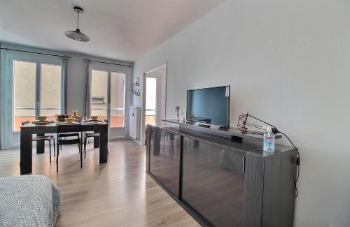 Bourges Apartment | Studio Le Bourbon (31m²)