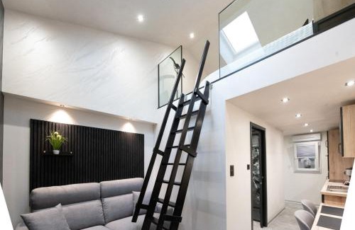 Eloyes Apartment | Studio le Cristal