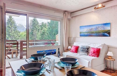 Le Bettex Apartment | Studio Les Collybies by Interhome