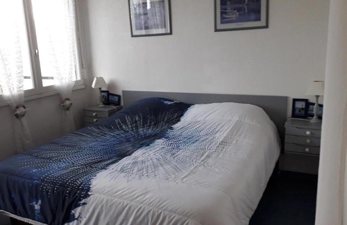 Rochefort Apartment | Studio Les Thermes de NOÉ 100 mètres des Thermes, idéal pour les Curistes & Vacanciers, Déplacements Professionnels & Stagiaires Stélia