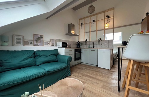 Calais Apartment | Studio Les Tulipes