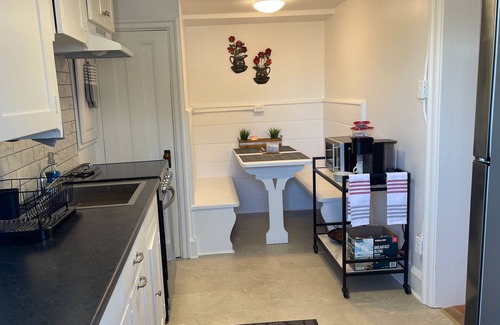 Wolfville Apartment | Studio-like Comfort in Wolfville’s Beating Heart