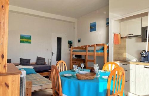 Cavaliere Beach Apartment | Studio lumineux 4 couchages près de la plage avec options linge et Wifi - FR-1-251-433