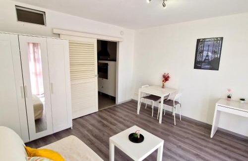 Cronenbourg Est Apartment | Studio lumineux dans ancien Cronenbourg