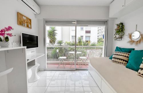 Cannes Apartment | Studio lumineux, WIFI à deux pas de la Croisette