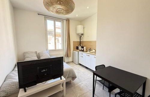 Parilly Apartment | Studio Lune New & Cozy - Centre Vénissieux