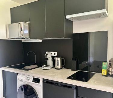 8th Arrondissement Apartment | Studio Lyon 8 proche hôpitaux