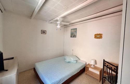 Arles City Centre Apartment | Studio Méditerranée au pied des Arènes