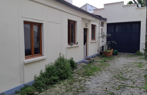 Montreuil Apartment | Studio Meublé Idéalement Situé à Montreuil, Avec Joli Jardin!