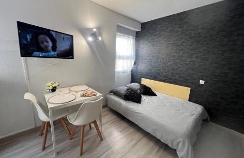 Mont d'Arene Apartment | Studio meublé proche gare et centre ville