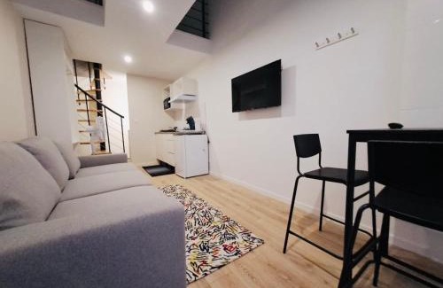 Orly Apartment | Studio Mezzanine Métro 14 Paris