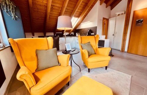 Neustadt Apartment | Studio mit King-Size-Bett & Privatparkplatz