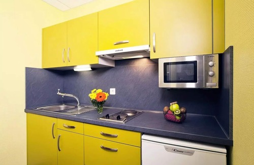 Luxeuil-les-Bains Apartment | Studio mit zwei Einzelbetten