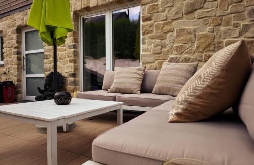 Riviere Apartment | Studio moderne à proximité des 7 Meuses