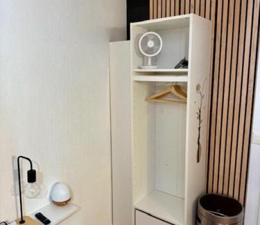 Montreux Apartment | Studio moderne et chaleureux au coeur de Geneve - parfait pour courts sejours