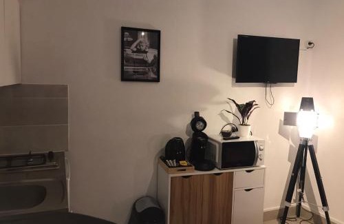 Alencon Apartment | Studio Monroe