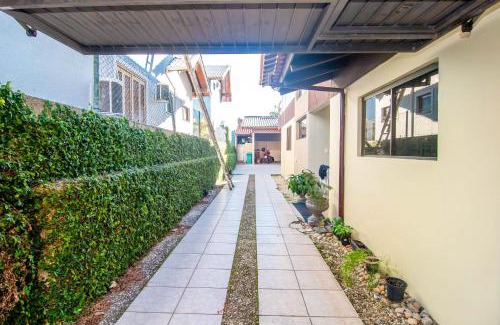 Jurere Internacional Apartment | Studio na quadra do mar em Jurerê PR1362