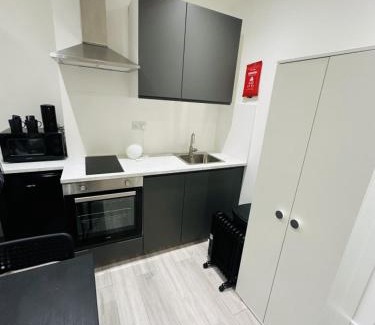 Magherafelt Apartment | Studio Near Buckingham Palace