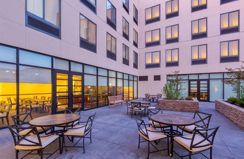 Fremont Apartment | Studio Near Downtown | Breakfast + Pool Access!