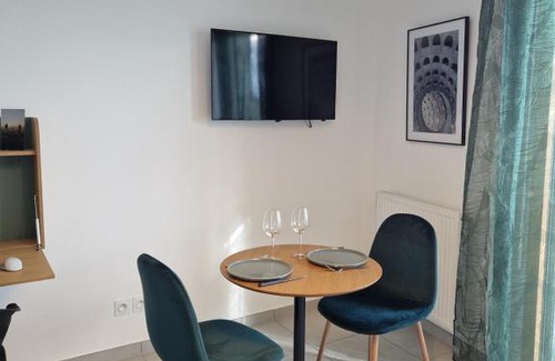 Parilly Apartment | Studio neuf Idéalement situé Ikea