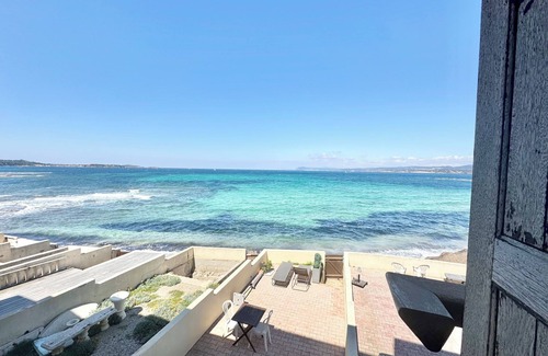 Six-Fours-les-Plages Apartment | Studio on the water
