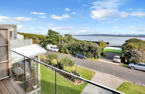 Merimbula Apartment | Studio on Tasman - Stunning views - 3+ nights
