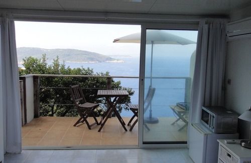 Ile du Levant Apartment | Studio on the Ile du Levant - superb sea view