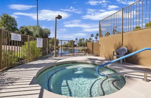 Las Casitas del Sur Apartment | Studio on the Lake w/Pool, Hot Tub & Tennis