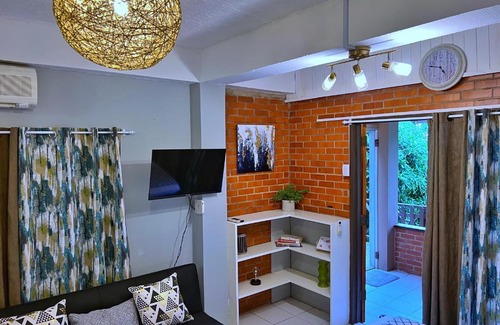Black Rock Apartment | Studio One