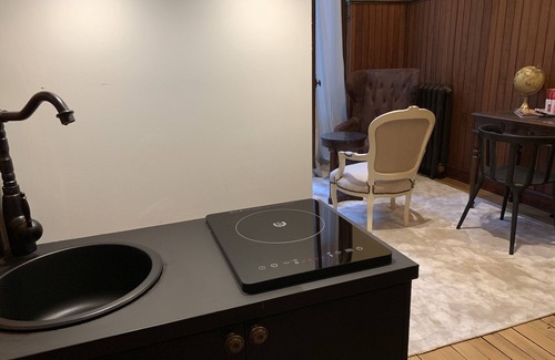 Quartier de l'Ecole-Militaire Apartment | Studio Paris 7e Tour Eiffel Nom Interne: Studio RDC