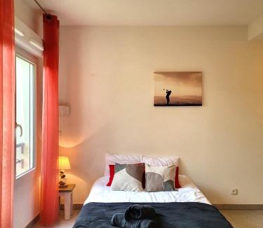 Juvignac Apartment | Studio - Piscine, proche du golf