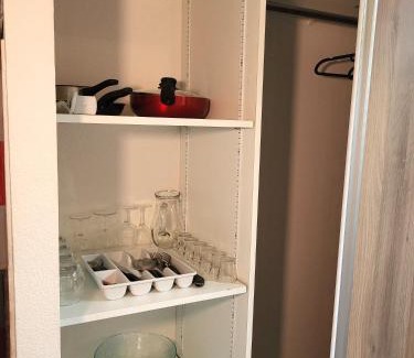 Juvignac Apartment | Studio - Piscine, proche du golf