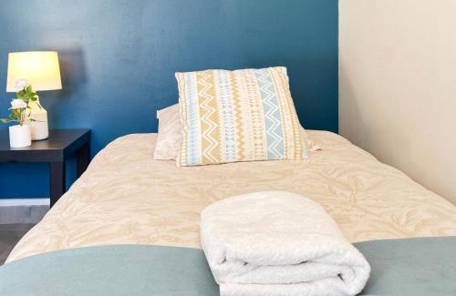 Meaux Apartment | Studio Platanes 8 - Proche Disneyland - Parking gratuit - Meaux