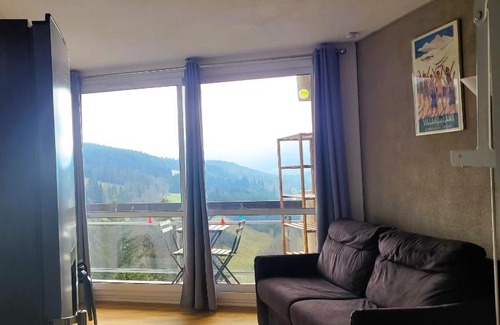 Villard-de-Lans Apartment | STUDIO plein sud "Les Arolles" Balcon de VILLARD DE LANS
