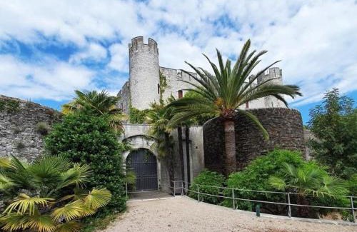 Villeneuve Loubet Beach Apartment | STUDIO-PORT-MARINA, Parking privé, climatisé au "DUCAL"