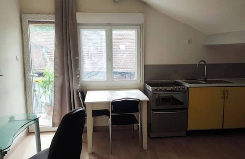 La Courneuve Apartment | Studio Pour Une/deux Personnes